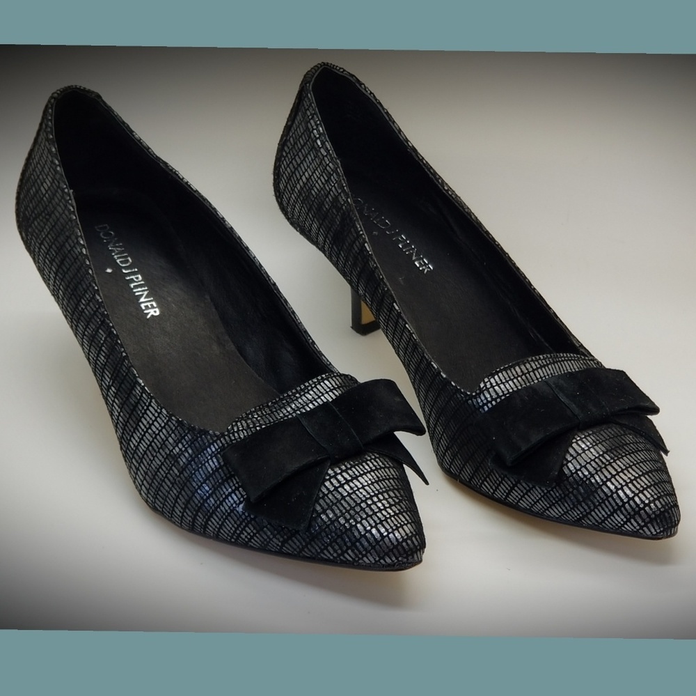 Donald J Pliner metallic lizard-print leather pump